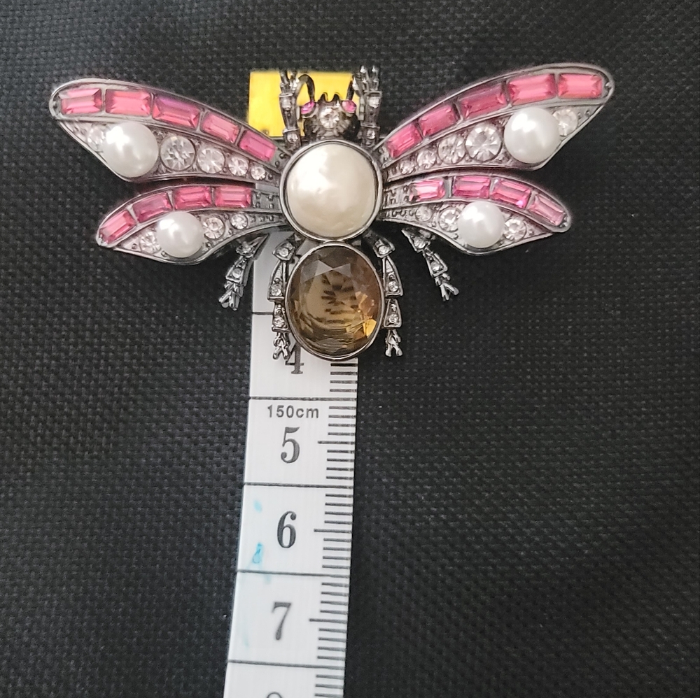 Joan Rivers Brooch - Picture 3 of 8